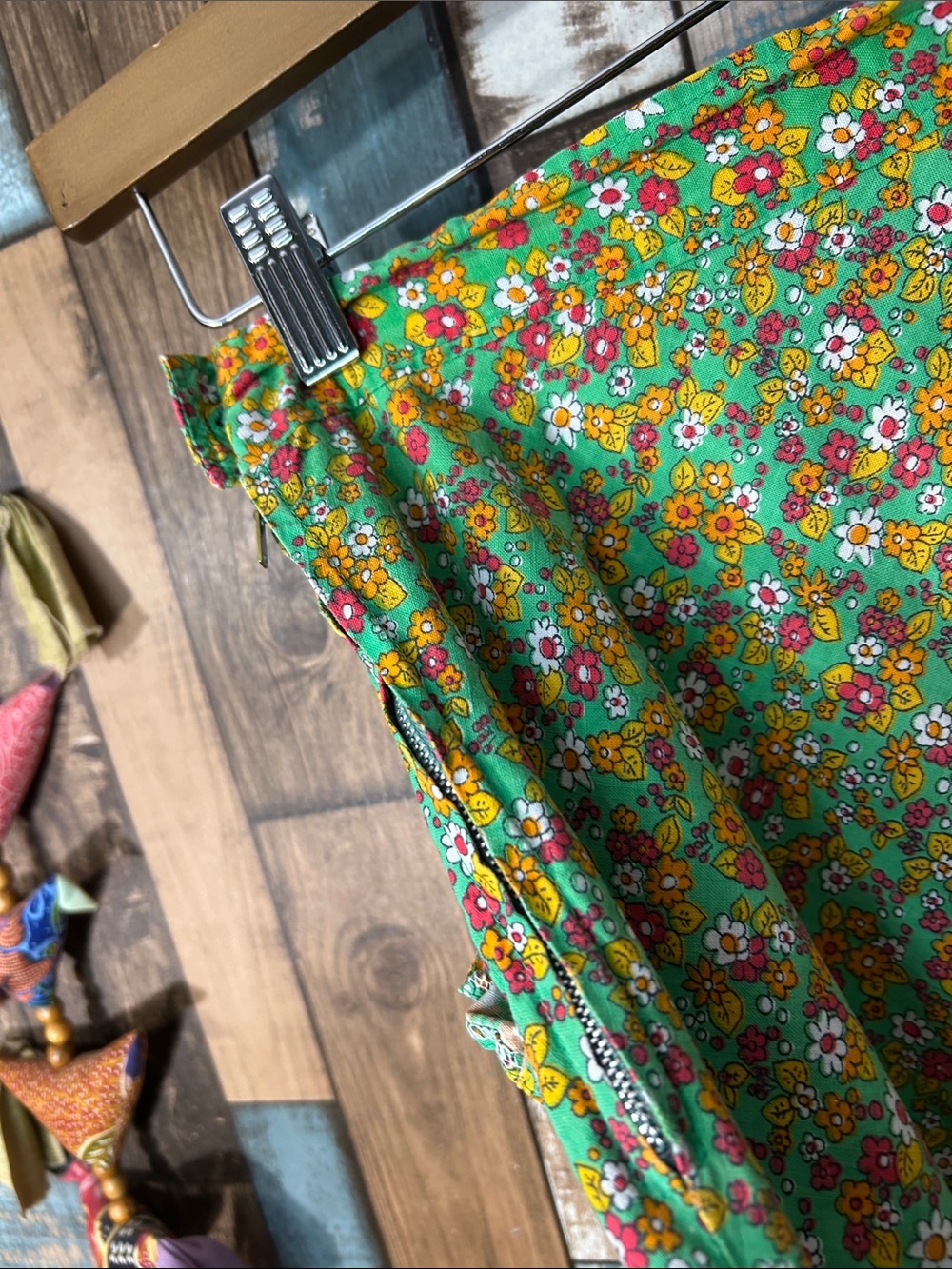 Vintage floral cotton  Skirt with Ruffle Hem - Picture 15 of 15